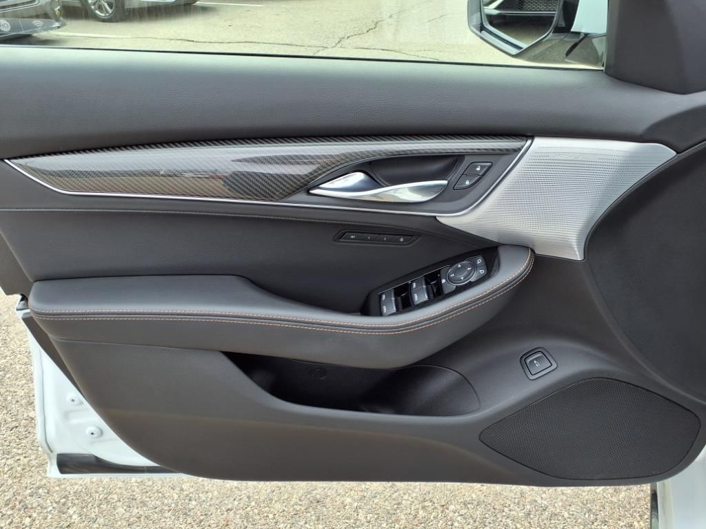 2022 Cadillac CT5 V 17