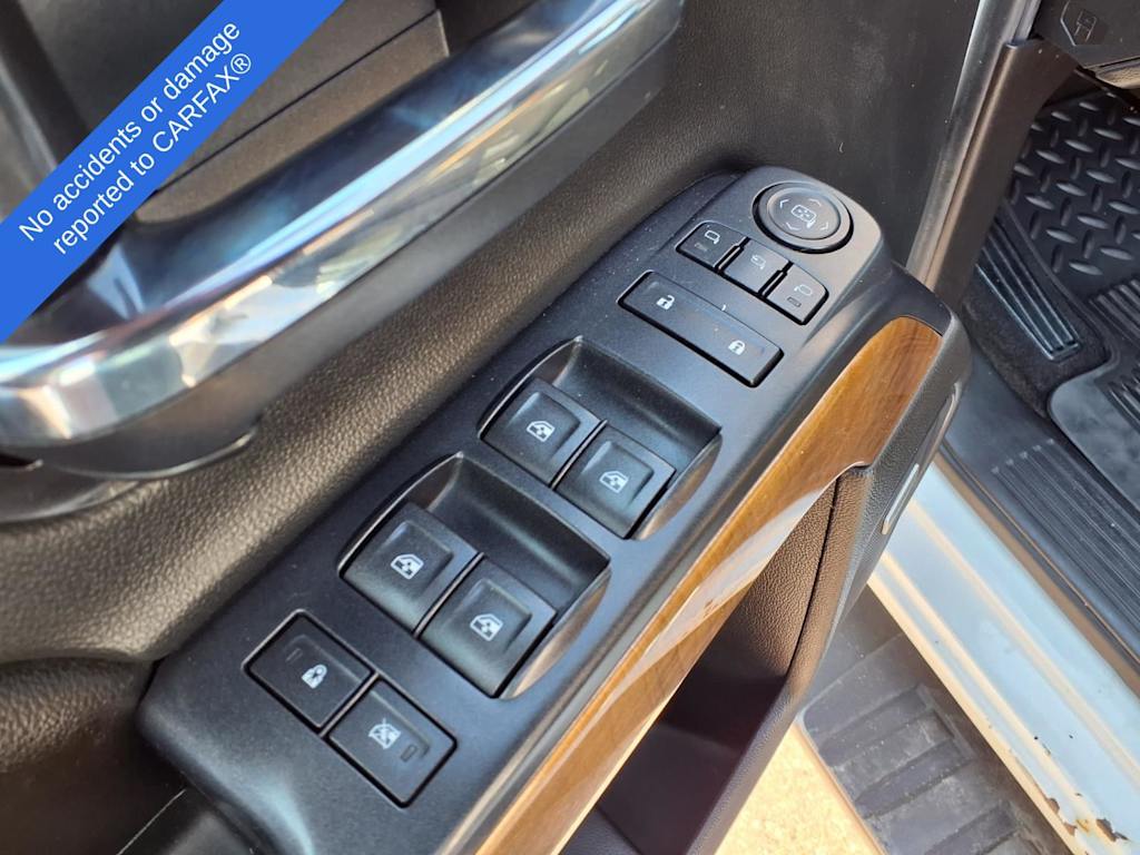 Thumbnail: 2015 Chevrolet Silverado 2500 - 21