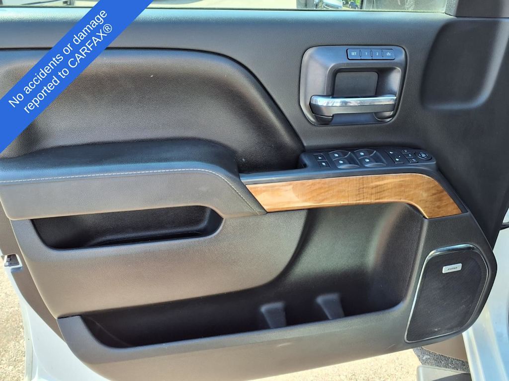 Thumbnail: 2015 Chevrolet Silverado 2500 - 20