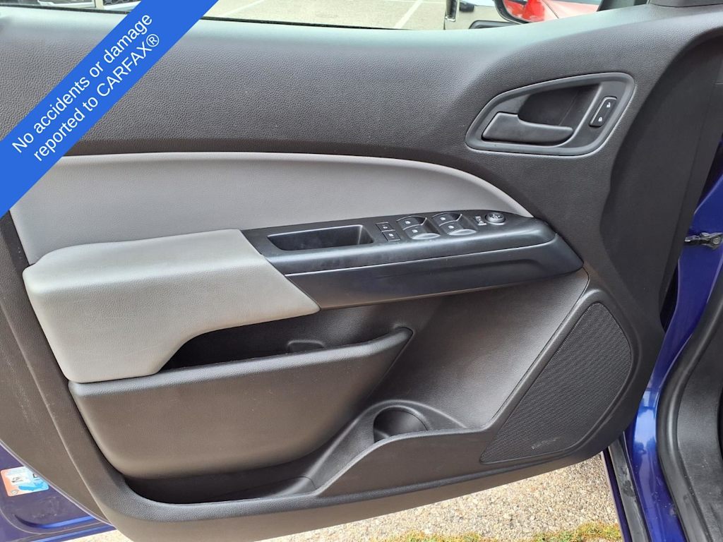 Thumbnail: 2015 Chevrolet Colorado - 19