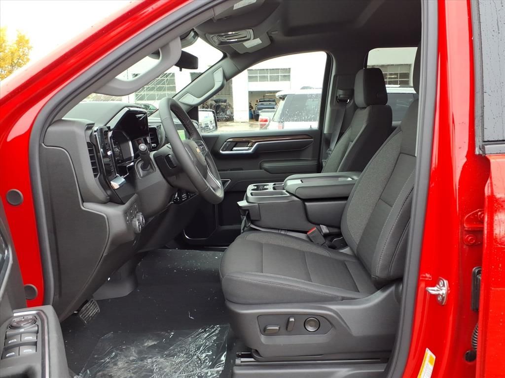 Thumbnail: 2026 Chevrolet Silverado 1500 - 7