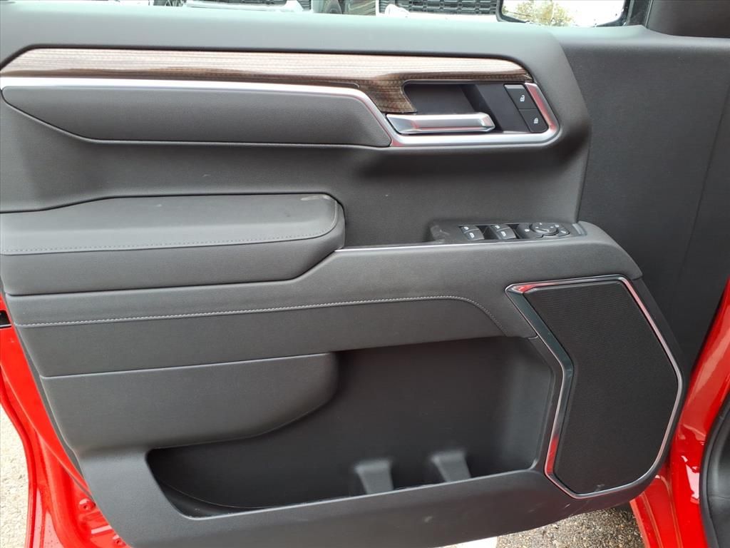 Thumbnail: 2026 Chevrolet Silverado 1500 - 14