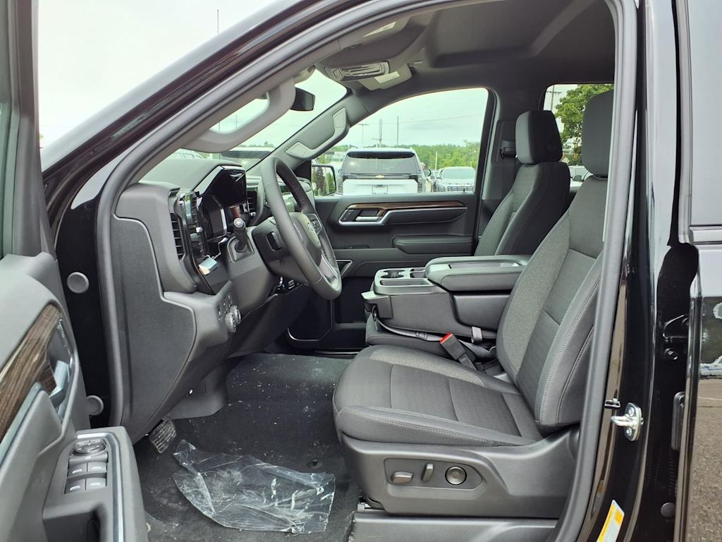 Thumbnail: 2026 Chevrolet Silverado 1500 - 9