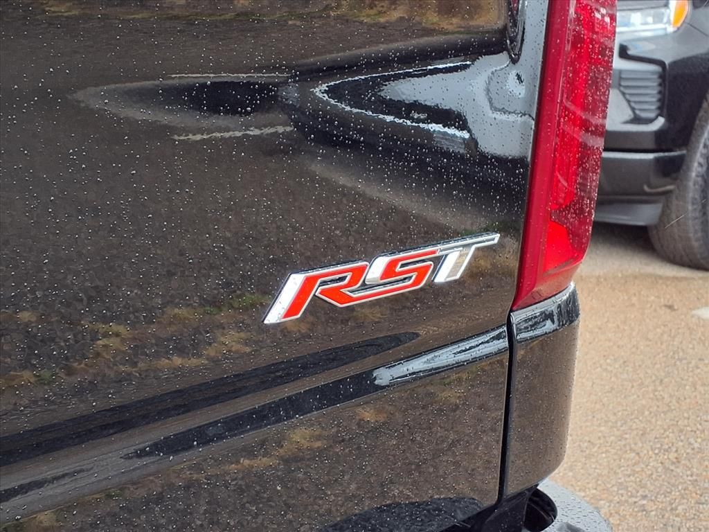 Thumbnail: 2026 Chevrolet Silverado 1500 - 6