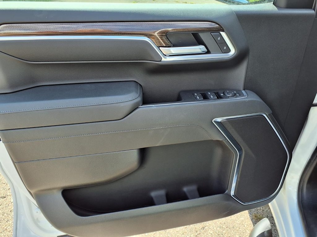 Thumbnail: 2026 Chevrolet Silverado 1500 - 14