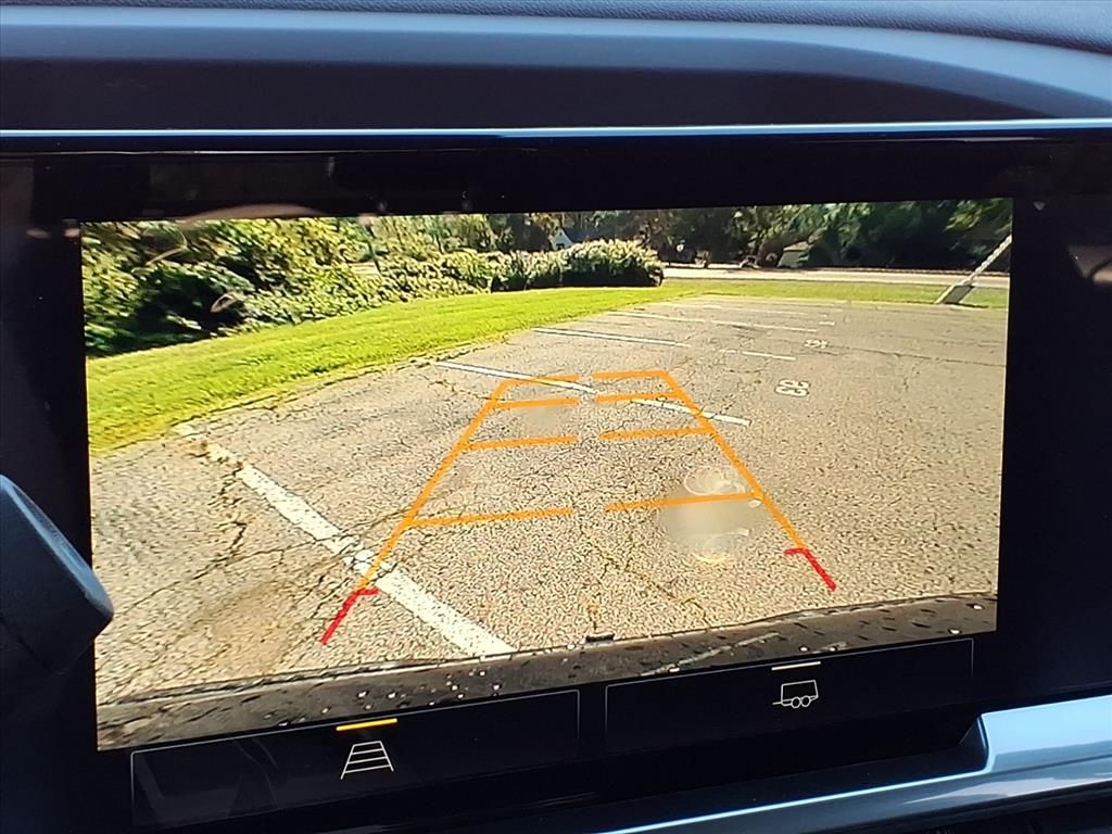 Thumbnail: 2026 Chevrolet Silverado 1500 - 9