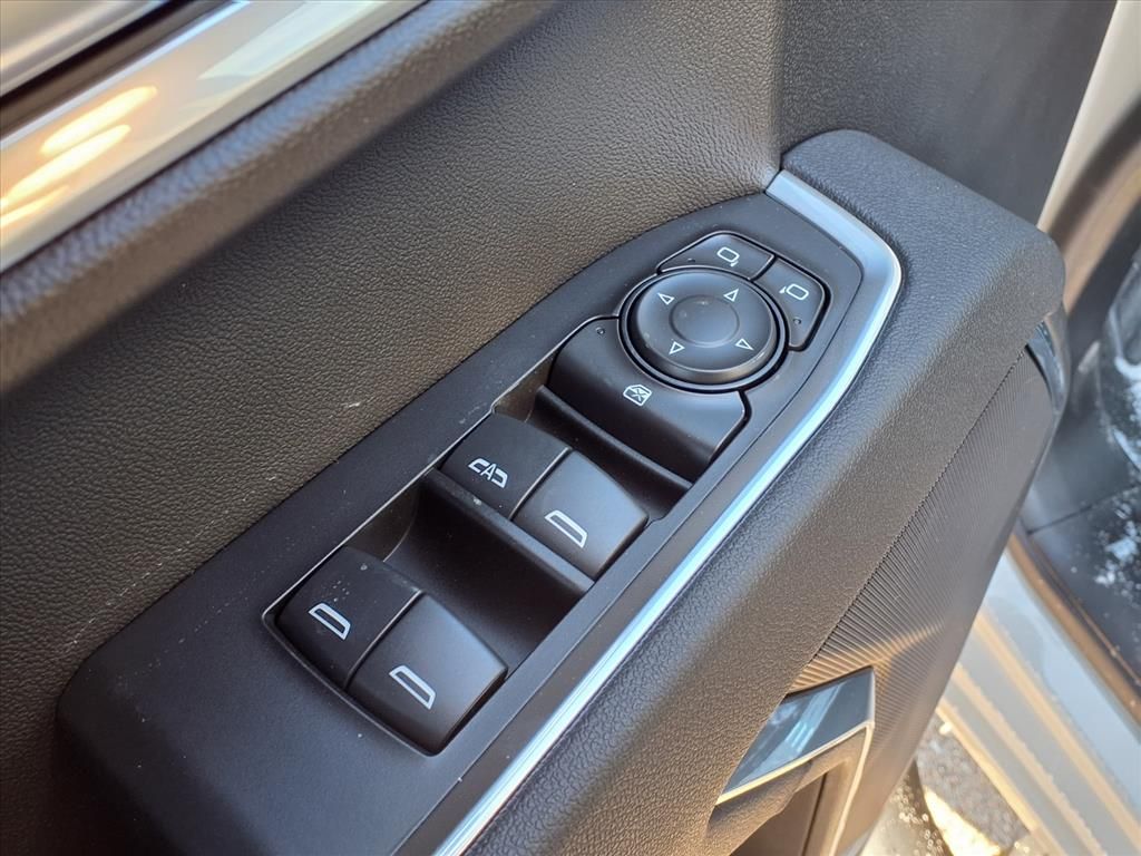 Thumbnail: 2026 Chevrolet Silverado 1500 - 15