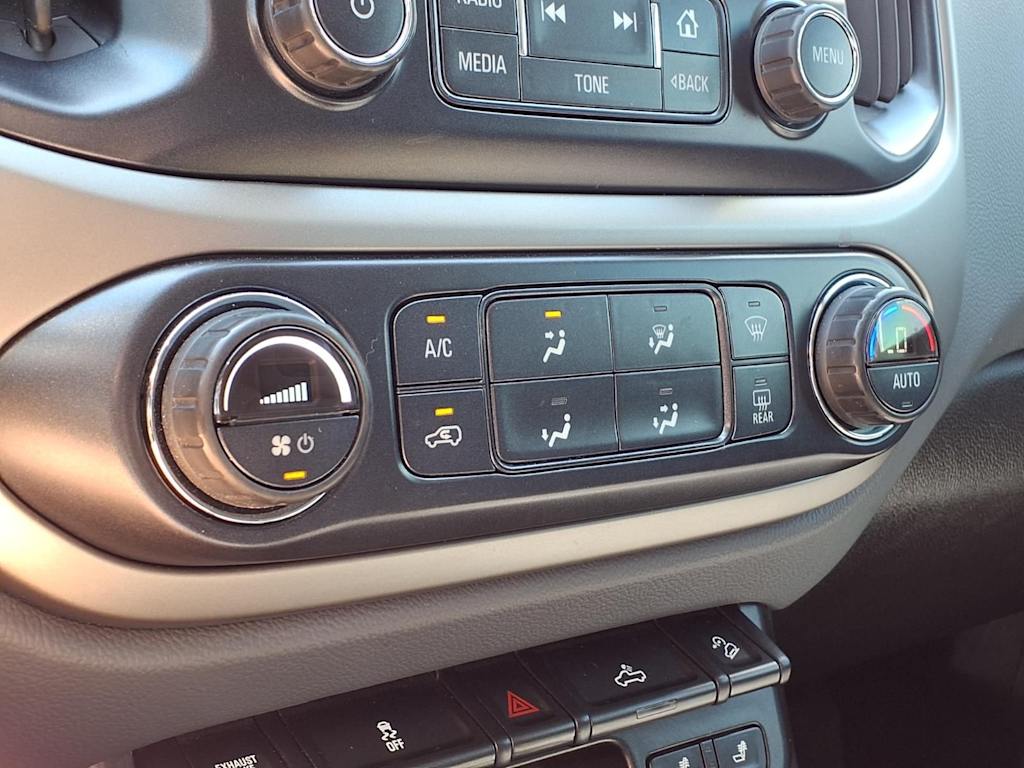 Thumbnail: 2016 Chevrolet Colorado - 26