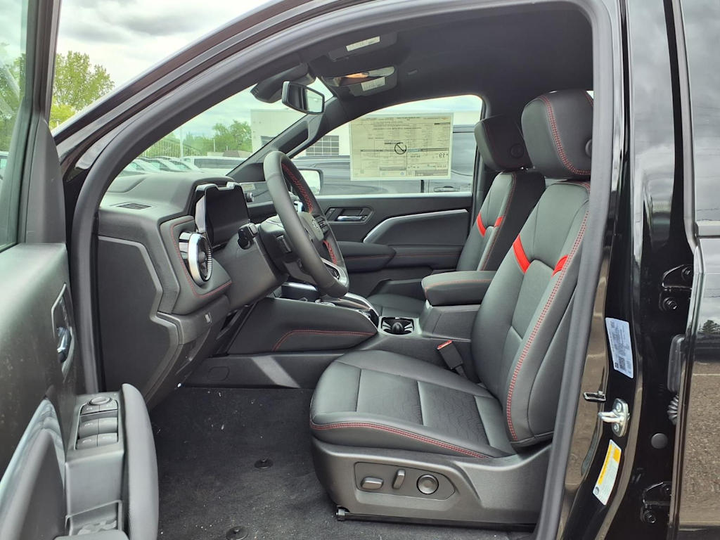Thumbnail: 2026 Chevrolet Colorado - 8