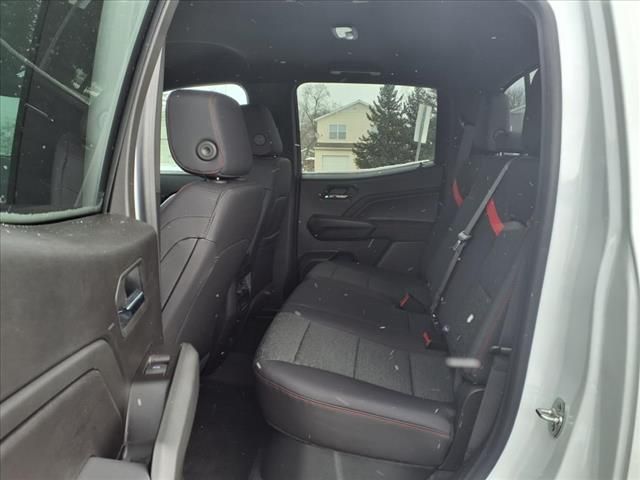 Thumbnail: 2025 Chevrolet Colorado - 9