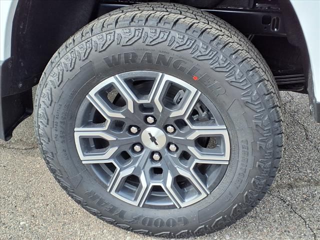 Thumbnail: 2025 Chevrolet Colorado - 6