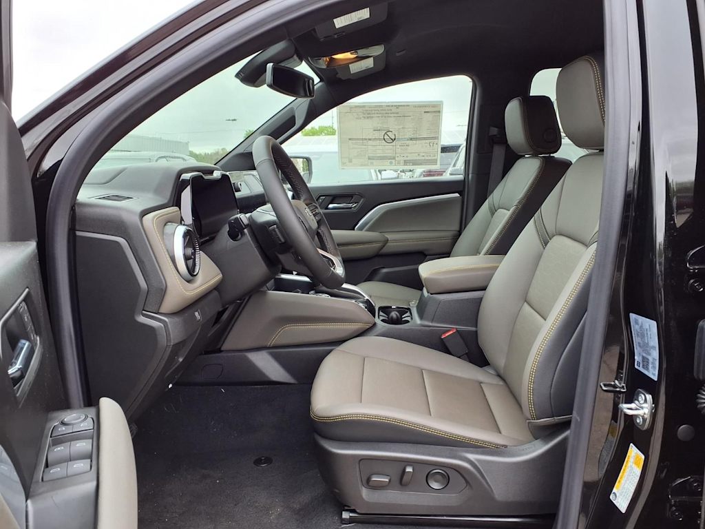 Thumbnail: 2026 Chevrolet Colorado - 9