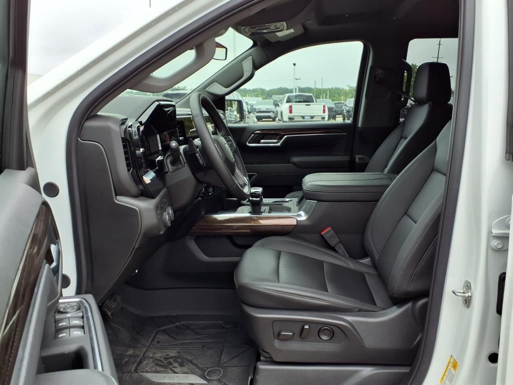 Thumbnail: 2025 Chevrolet Silverado 1500 - 9