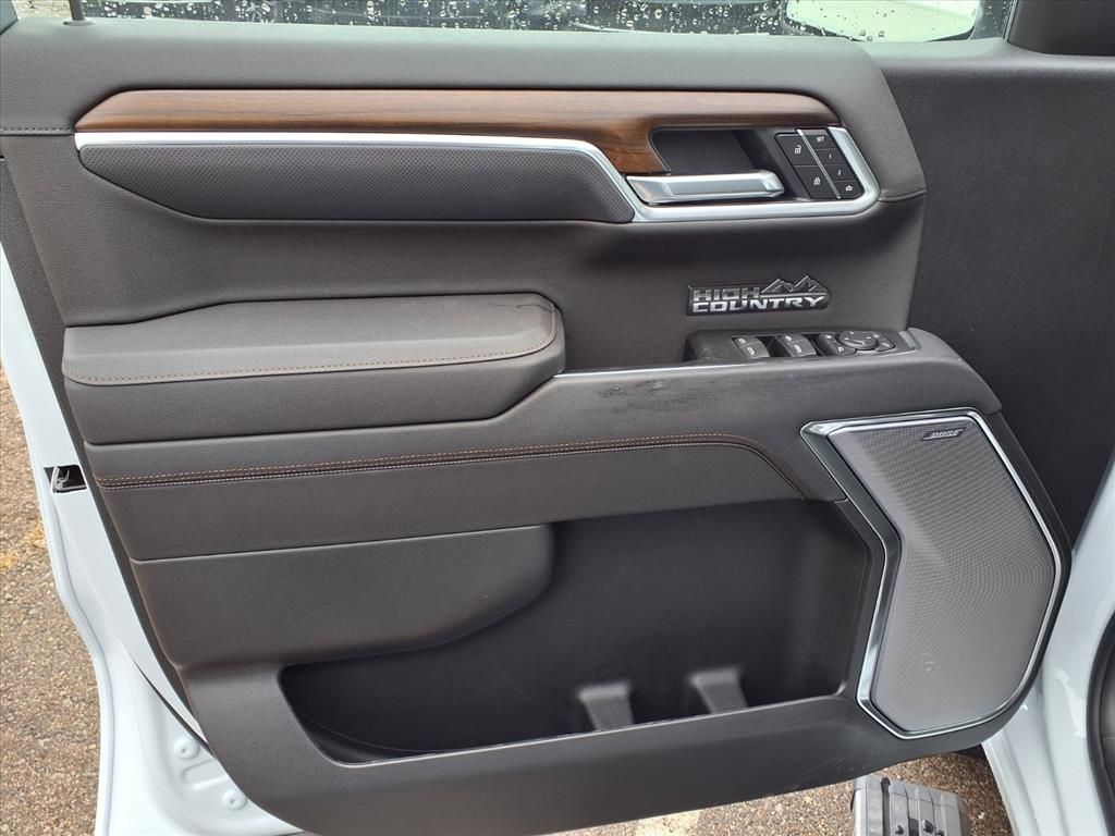 Thumbnail: 2026 Chevrolet Silverado 1500 - 15