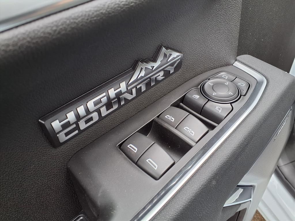 Thumbnail: 2026 Chevrolet Silverado 1500 - 16