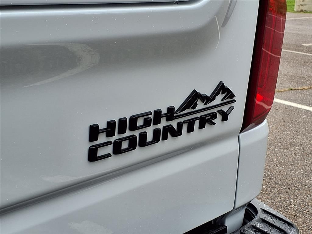 Thumbnail: 2026 Chevrolet Silverado 1500 - 6