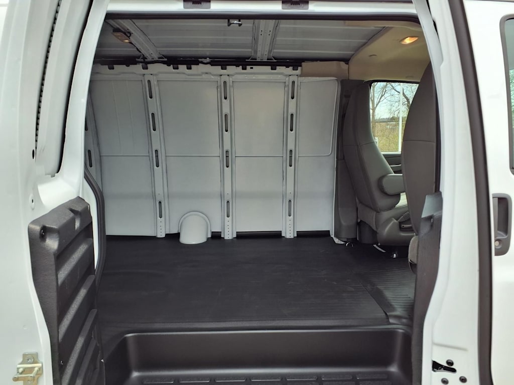 Thumbnail: 2026 Chevrolet Express - 7