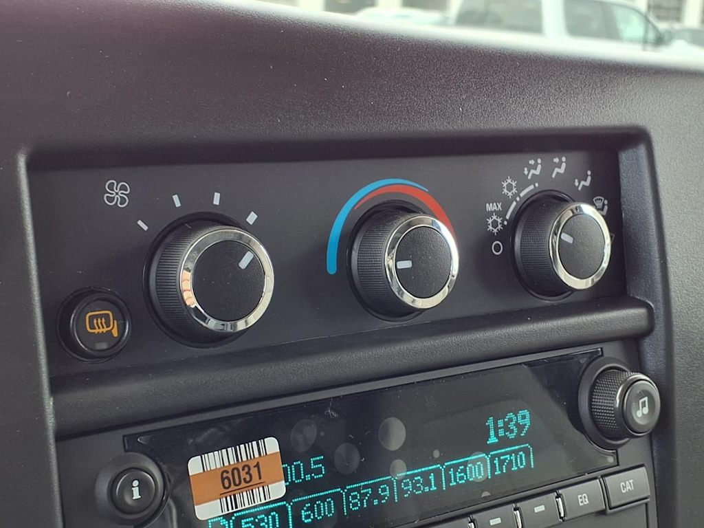 Thumbnail: 2026 Chevrolet Express - 22