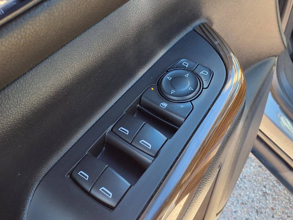 Thumbnail: 2019 GMC Acadia - 19
