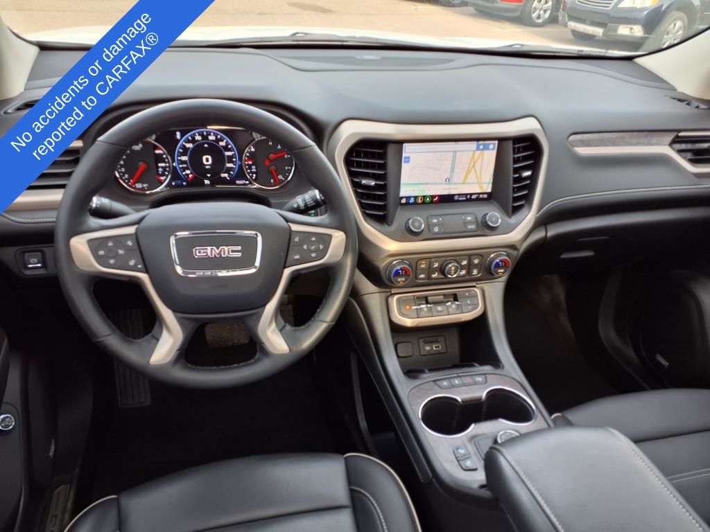 2023 GMC Acadia Denali 2