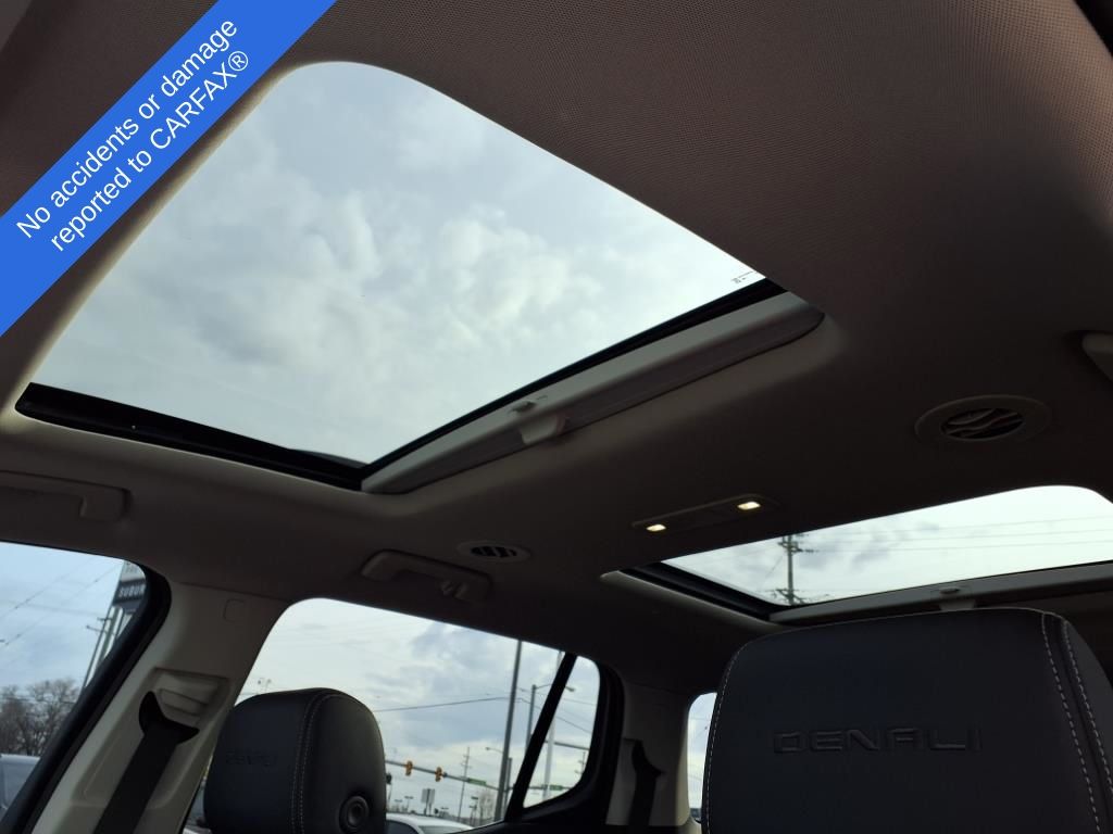 2023 GMC Acadia Denali 19