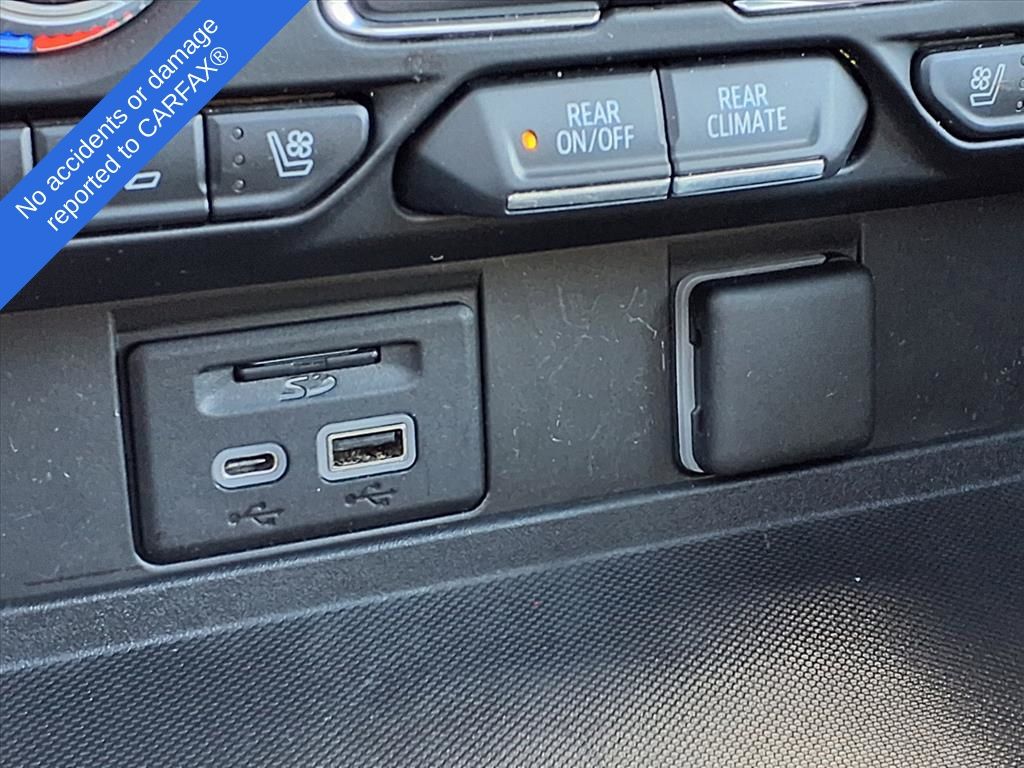 Thumbnail: 2021 GMC Yukon - 28