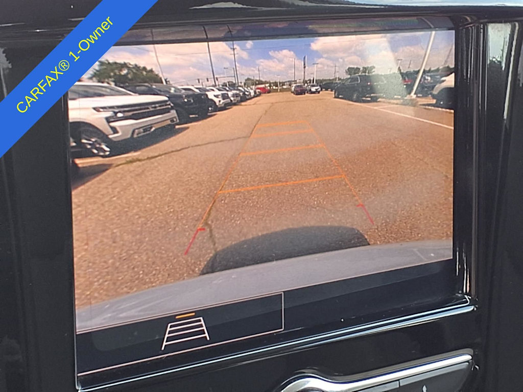 Thumbnail: 2021 Chevrolet Traverse - 23