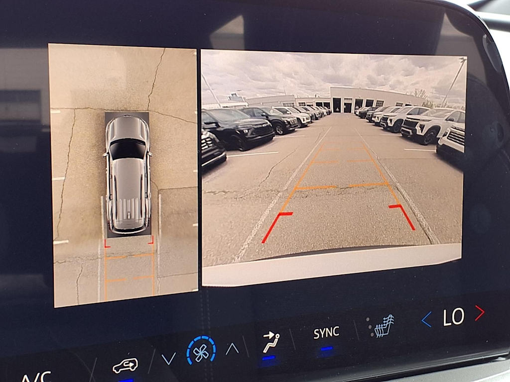 Thumbnail: 2026 Chevrolet Traverse - 9