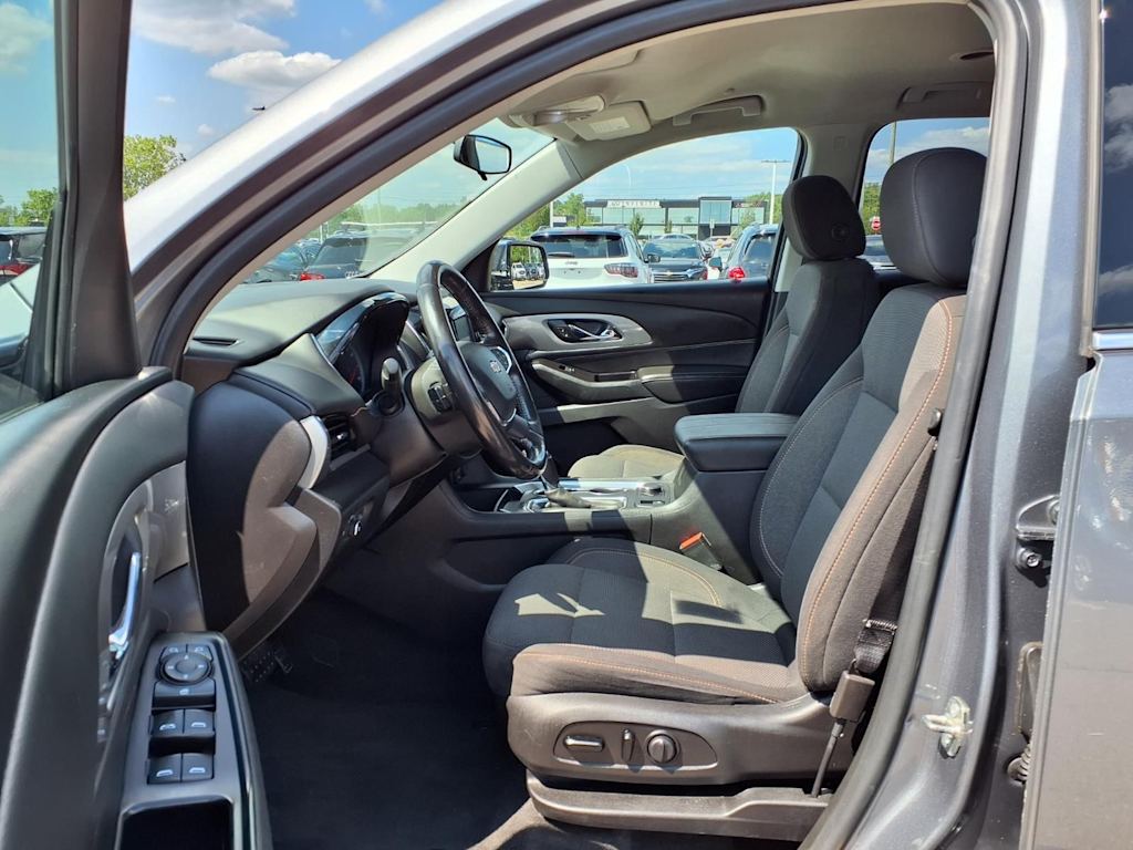 Thumbnail: 2019 Chevrolet Traverse - 10