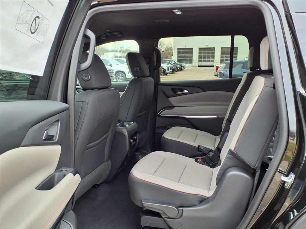 Thumbnail: 2026 Chevrolet Traverse - 10