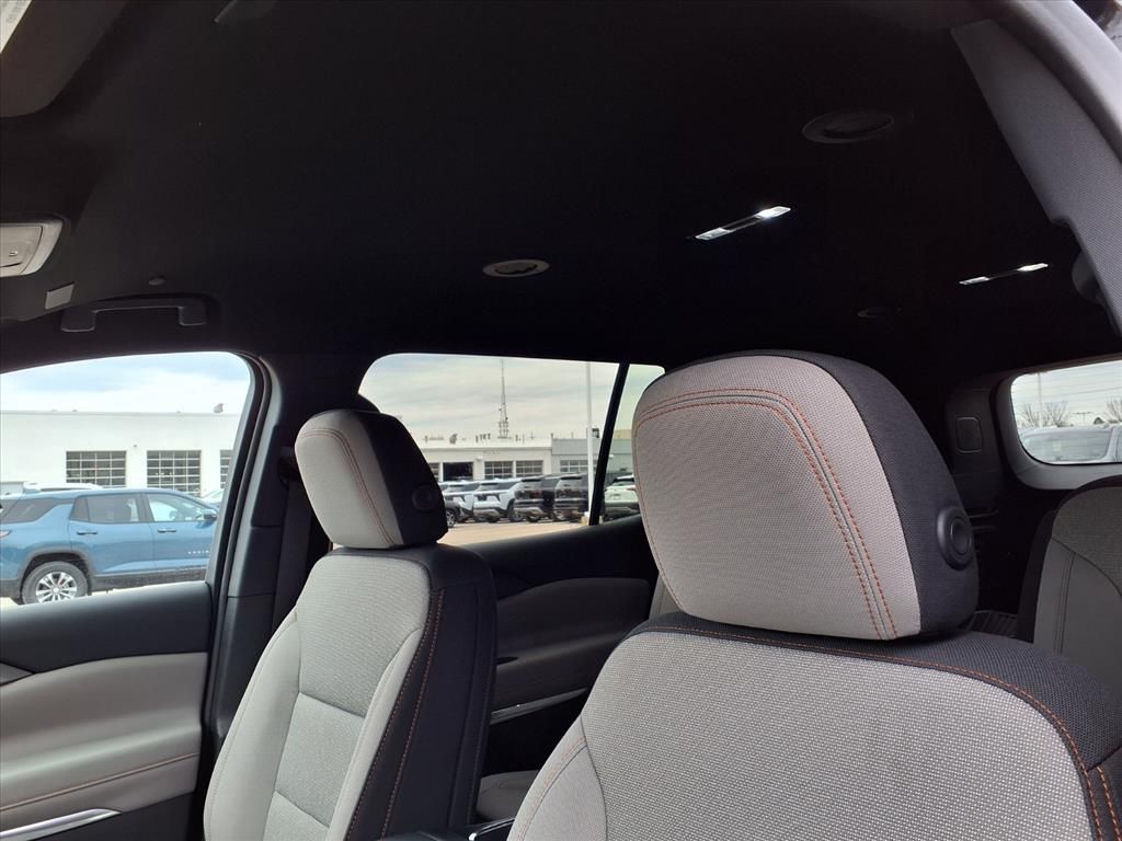 Thumbnail: 2026 Chevrolet Traverse - 9
