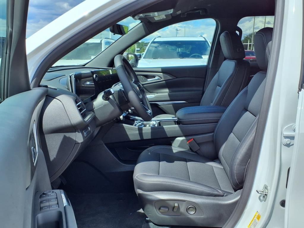 Thumbnail: 2026 Chevrolet Traverse - 9