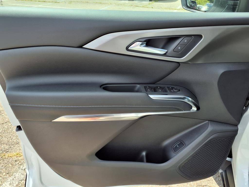 Thumbnail: 2026 Chevrolet Traverse - 15