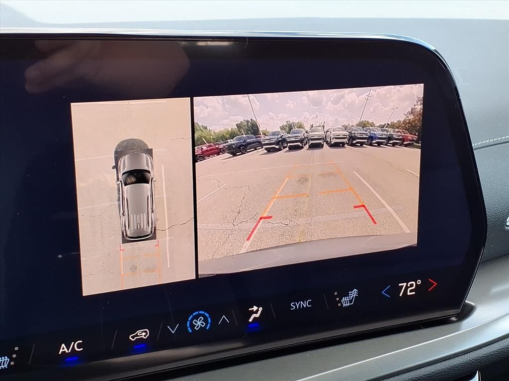 Thumbnail: 2026 Chevrolet Traverse - 21