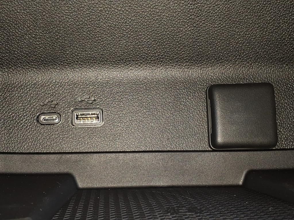 Thumbnail: 2026 Chevrolet Traverse - 22