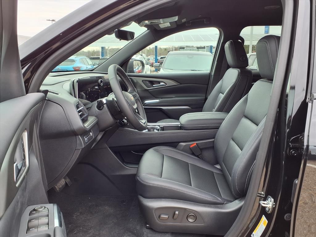 Thumbnail: 2026 Chevrolet Traverse - 9