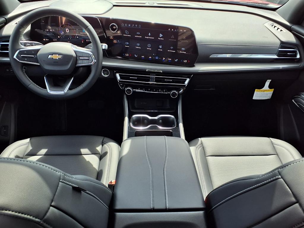 Thumbnail: 2027 Chevrolet Traverse - 2
