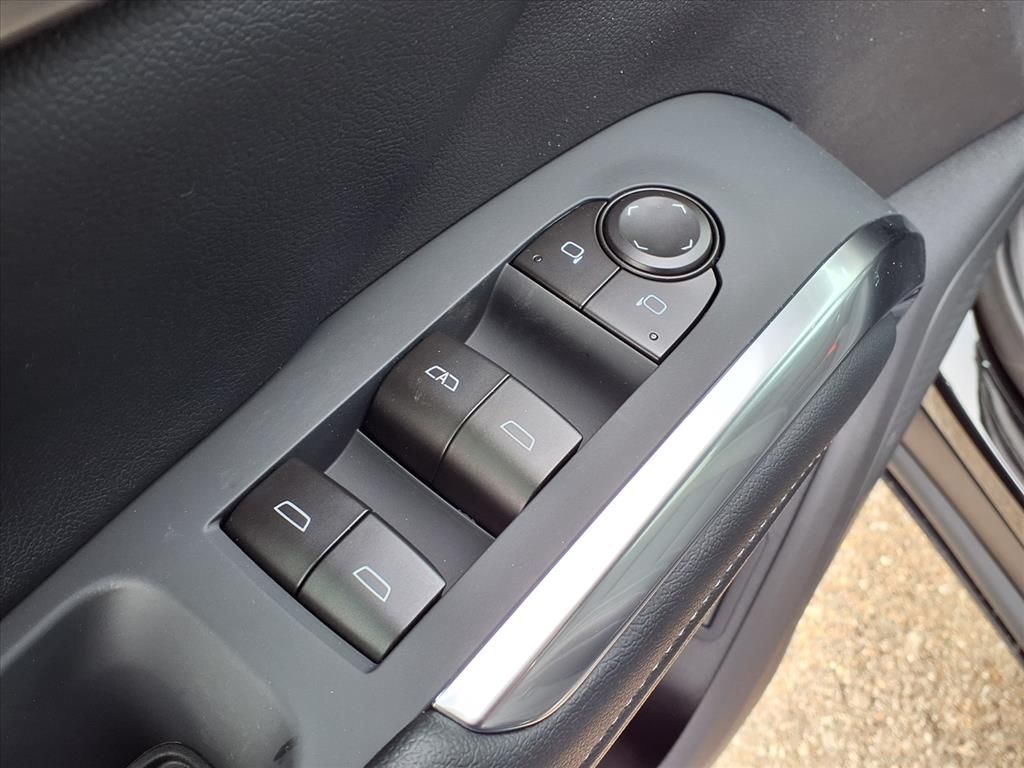 Thumbnail: 2026 Chevrolet Traverse - 15