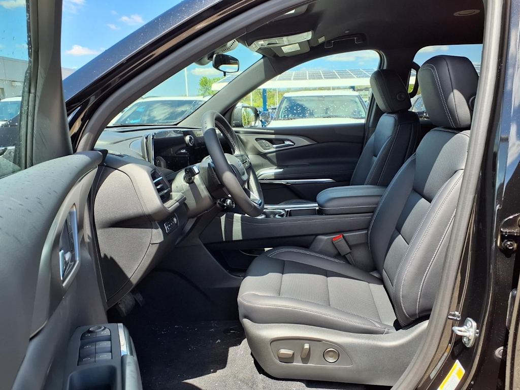 Thumbnail: 2026 Chevrolet Traverse - 7