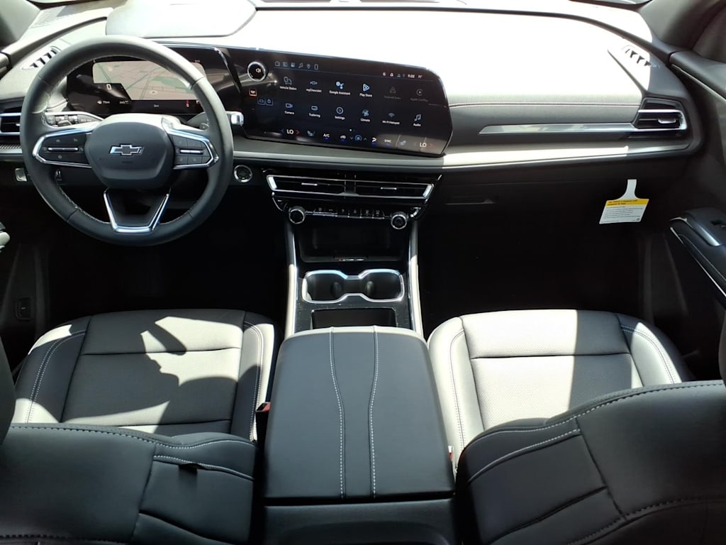 Thumbnail: 2026 Chevrolet Traverse - 2