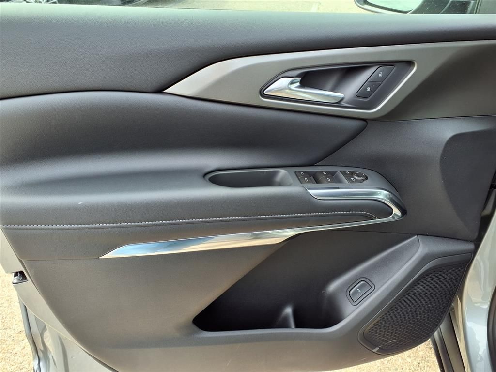 Thumbnail: 2026 Chevrolet Traverse - 15