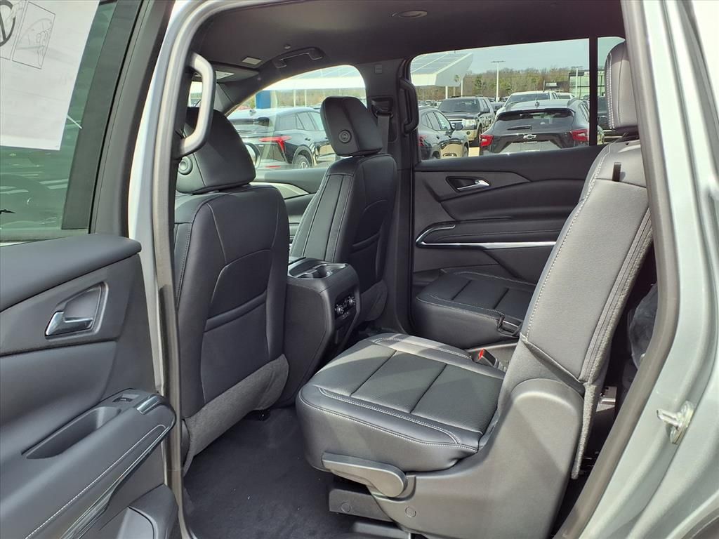 Thumbnail: 2026 Chevrolet Traverse - 10