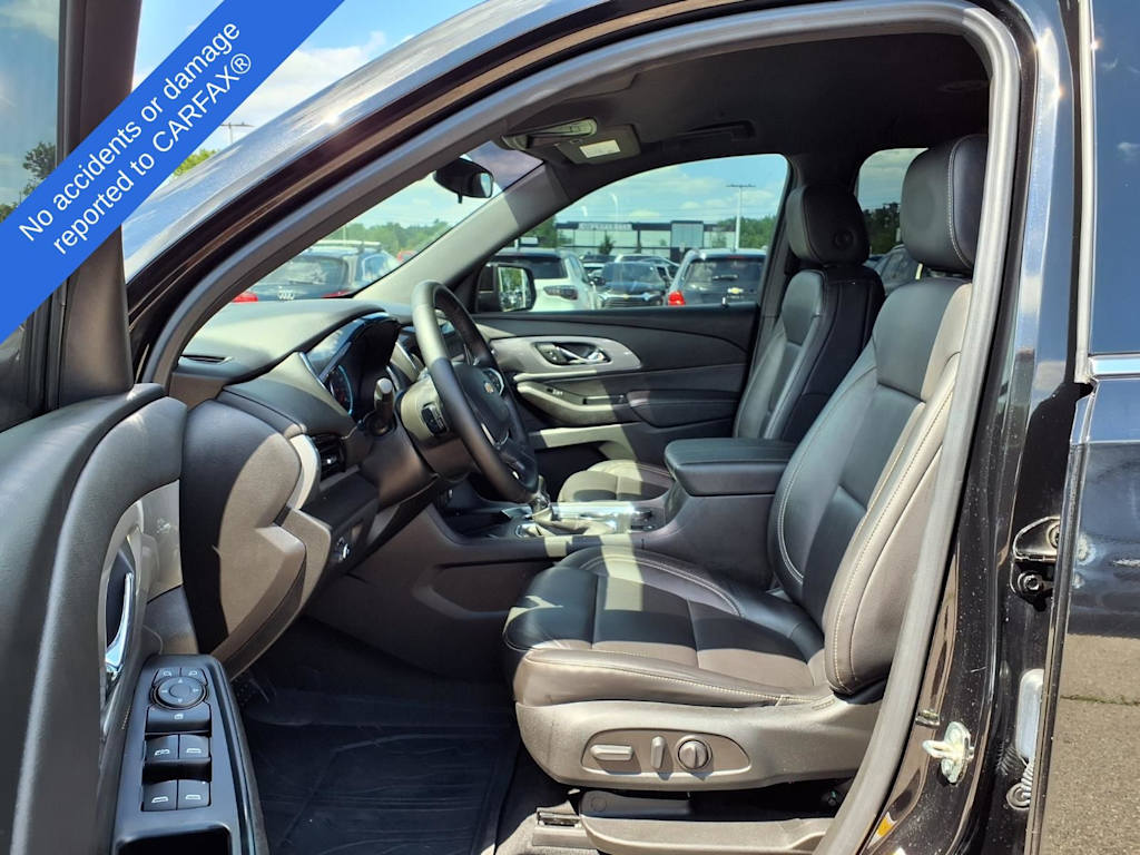 Thumbnail: 2023 Chevrolet Traverse - 9