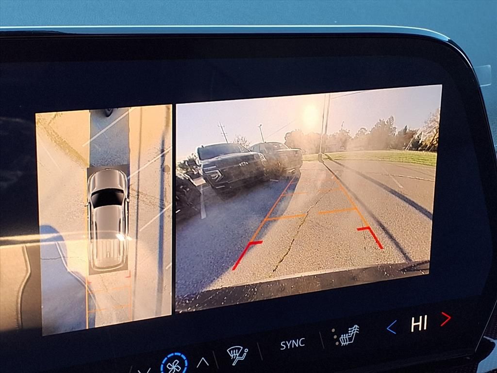 Thumbnail: 2026 Chevrolet Traverse - 11