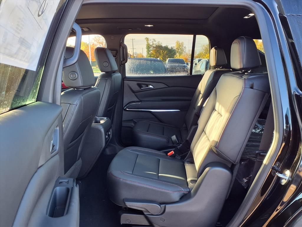 Thumbnail: 2026 Chevrolet Traverse - 10