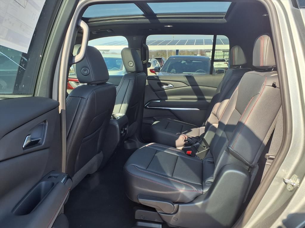 Thumbnail: 2026 Chevrolet Traverse - 10