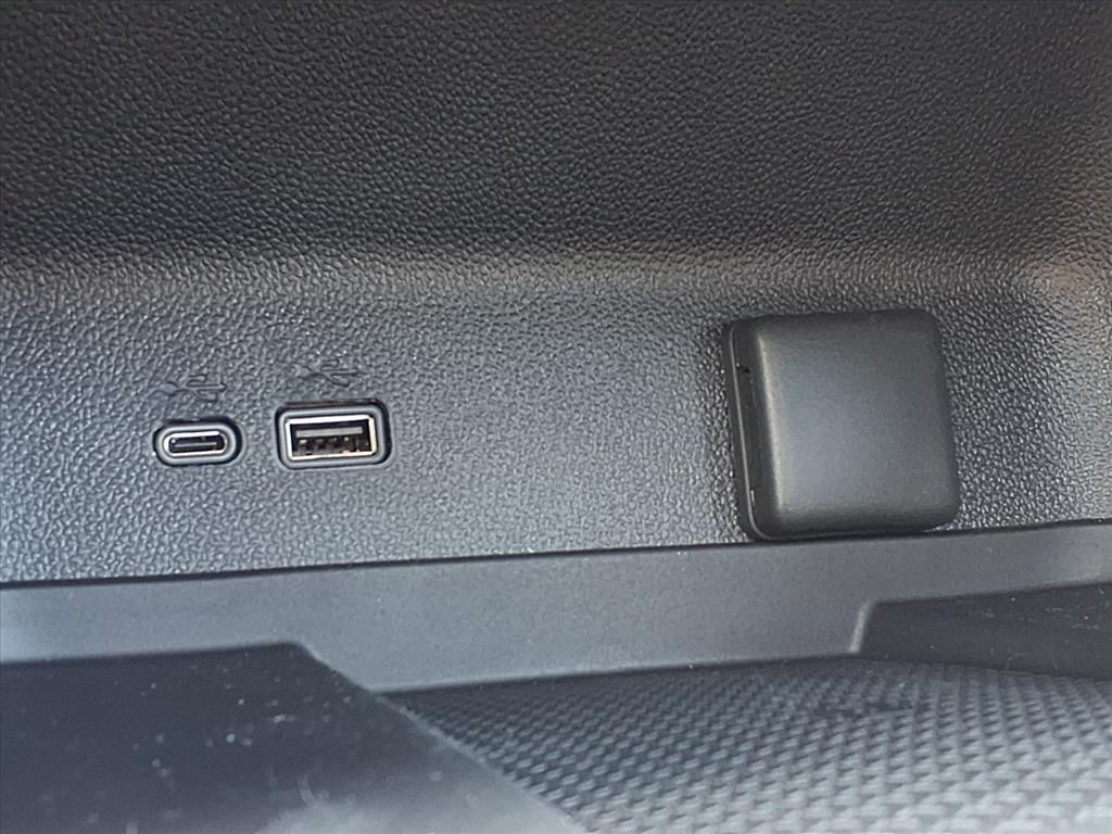 Thumbnail: 2026 Chevrolet Traverse - 19