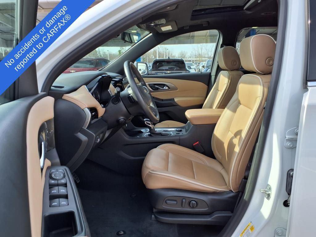 2022 Chevrolet Traverse Premier 9