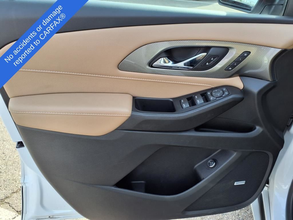 2022 Chevrolet Traverse Premier 17