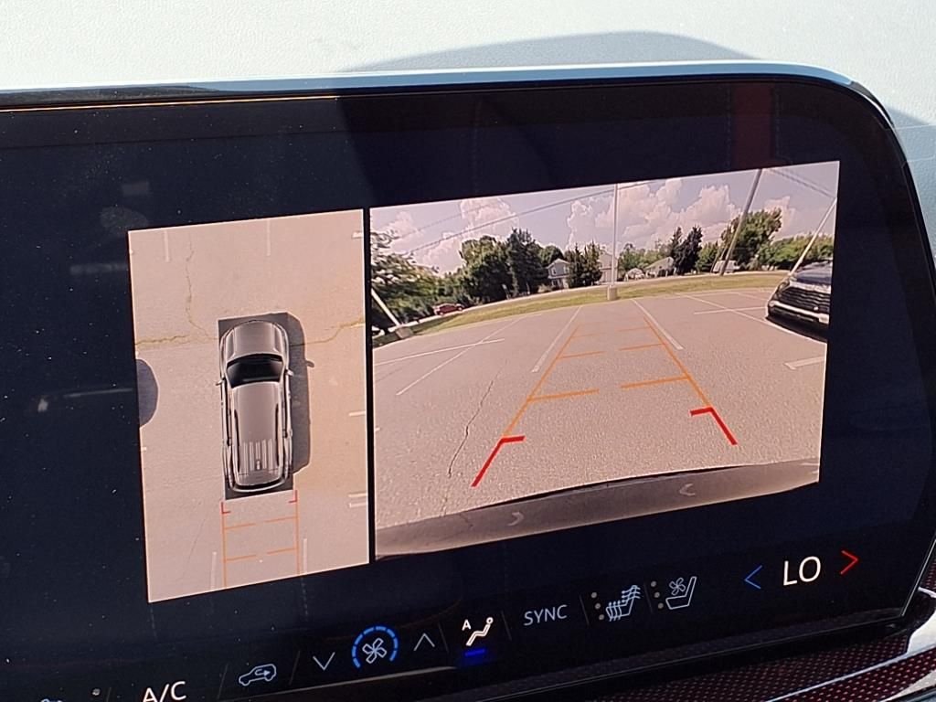 Thumbnail: 2026 Chevrolet Traverse - 22